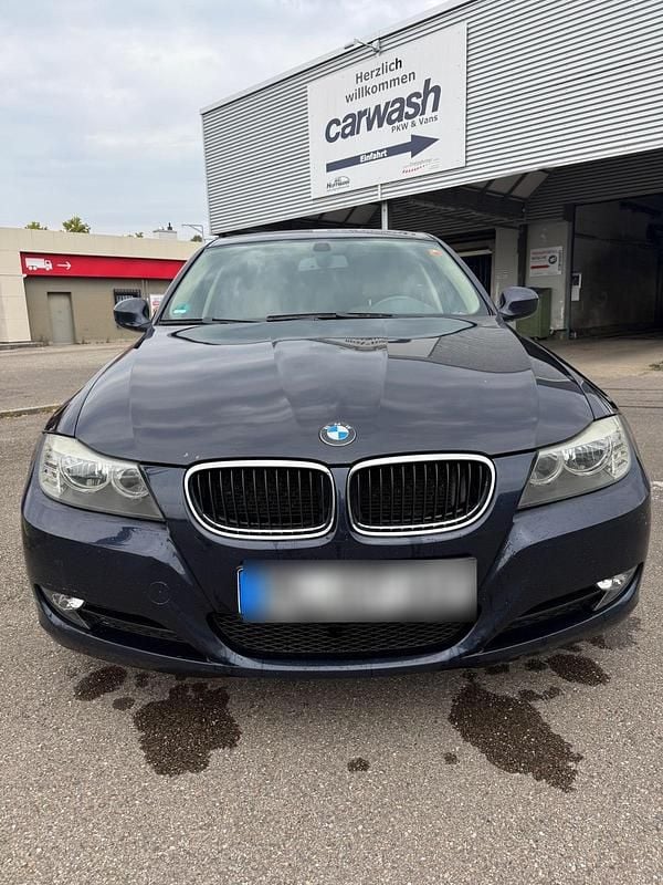 Schwarz Gebraucht 2009 BMW 320 Kombi | 3.500 € (Guter Preis) - Bild 1/4