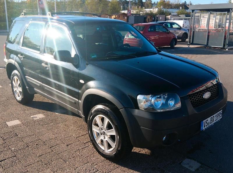 Second-hand Ford Maverick 150 CP (110 kW) 2005 Negru SUV