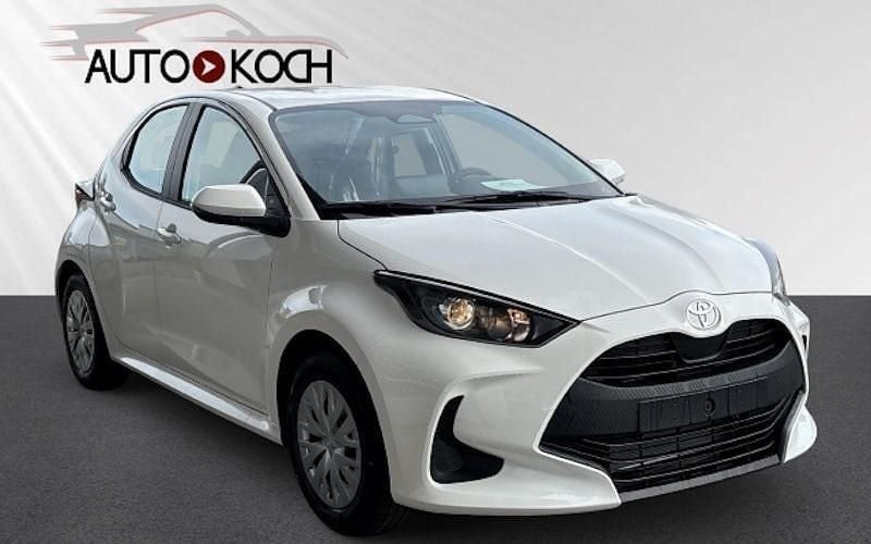 Weiß Neu 2025 Toyota Yaris Hybrid Business Edition Limousine | 22.190 € (Superpreis) - Bild 1/4