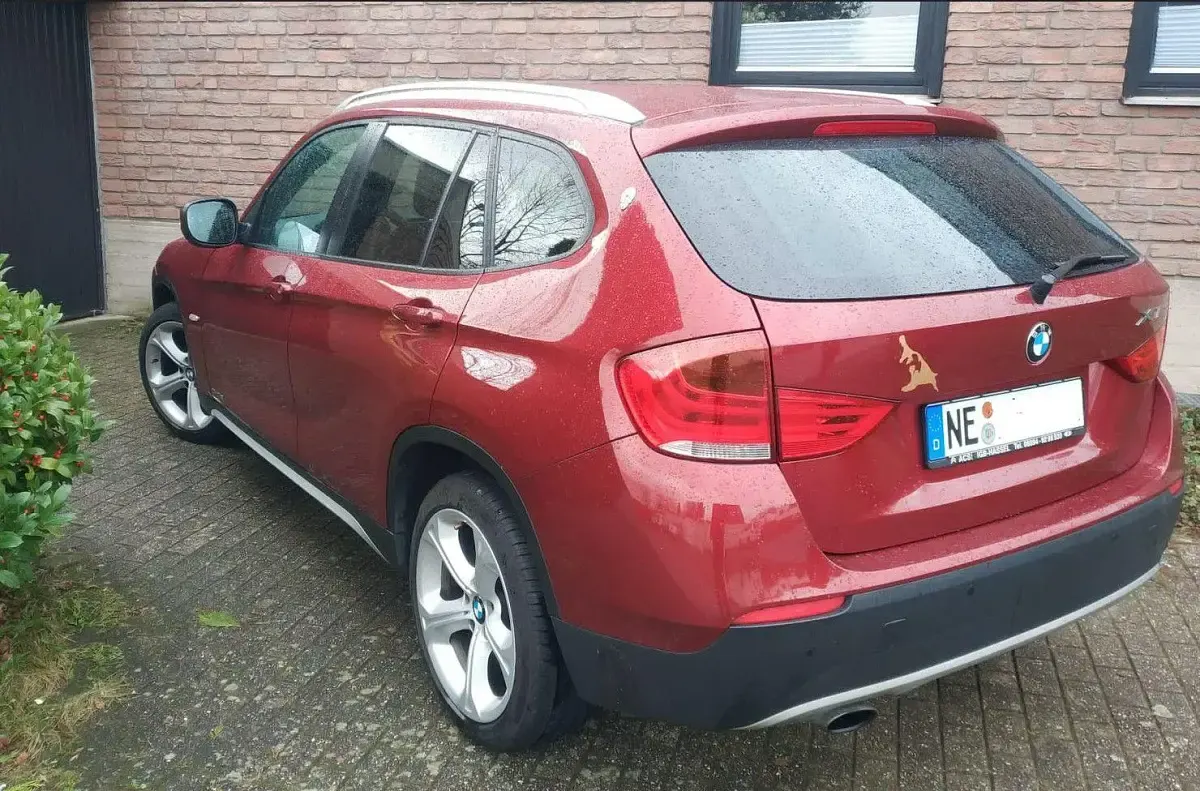 Gebraucht BMW X1 150 PS (110 kW) 2012 Rot SUV