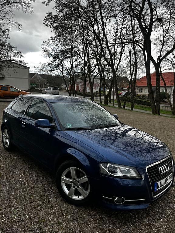 Gebraucht Audi A3 Ambition 140 PS (102 kW) 2011 Blau Kleinwagen