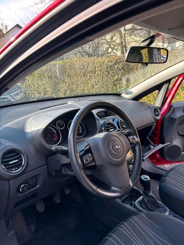 Gebraucht Opel Corsa 70 PS (51 kW) 2010 Rot Kleinwagen