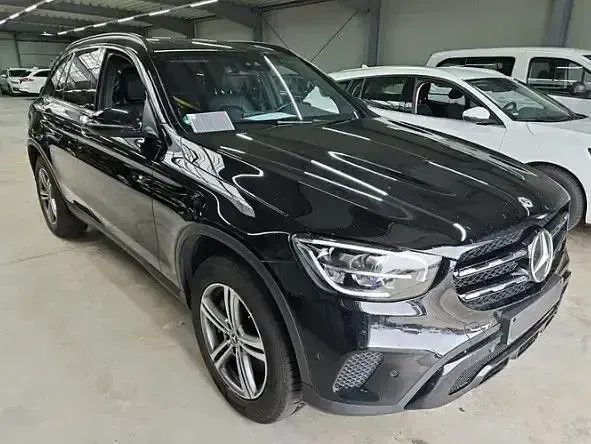 Gebraucht Mercedes GLC300de 194 PS (142 kW) 2022 Schwarz SUV