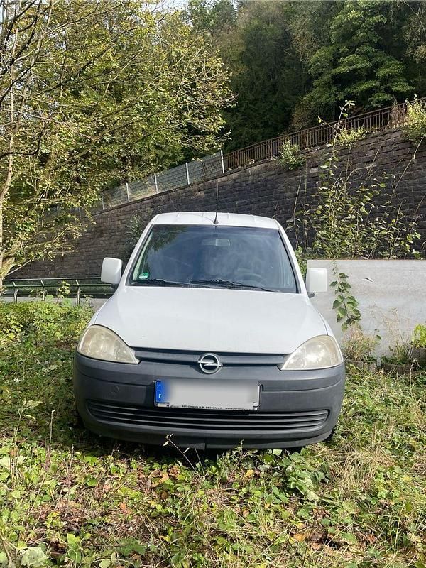 Weiß Gebraucht 2007 Opel Combo Van / Kleinbus | 1.690 € (Fairer Preis) - Bild 1/4