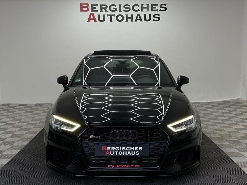 Gebraucht Audi RS3 Ambiente 400 PS (294 kW) 2019 Schwarz Limousine