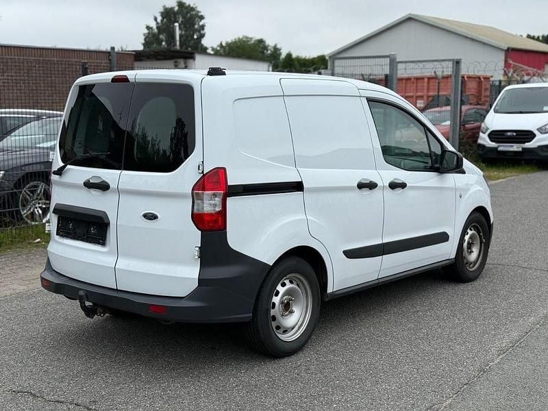 Second-hand Ford Transit 101 CP (74 kW) 2018 Alb Monovolum