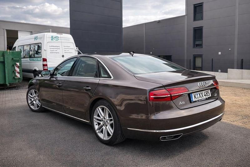 Gebraucht Audi A8L Ambiente 385 PS (283 kW) 2015 Braun Limousine