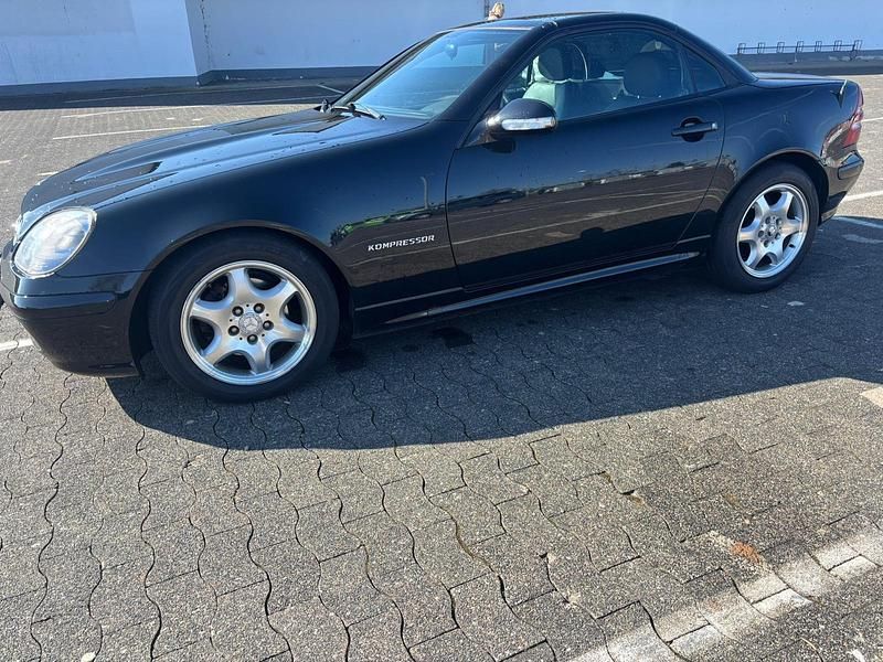 Gebraucht Mercedes SLK230 2001 Schwarz Cabrio
