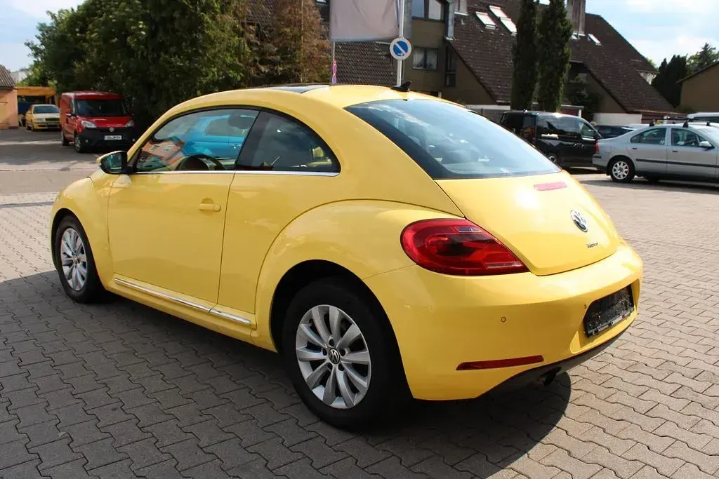 Gebraucht VW Beetle Design 160 PS (117 kW) 2012 Gelb Kleinwagen