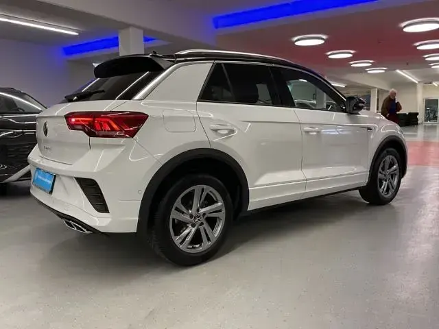 Gebraucht VW T-Roc R-line 150 PS (110 kW) 2025 Weiß SUV