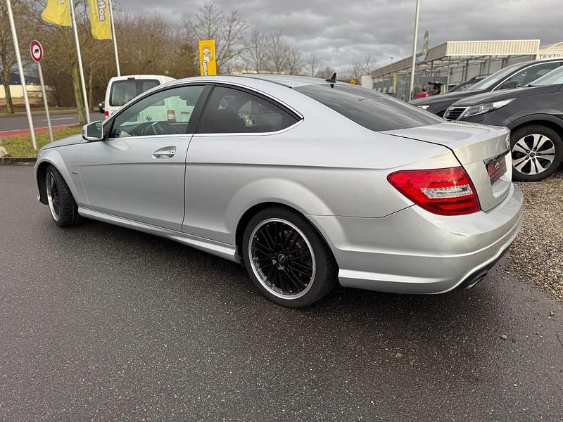 Second-hand Mercedes C250 204 CP (150 kW) 2012 Argintiu Coupe