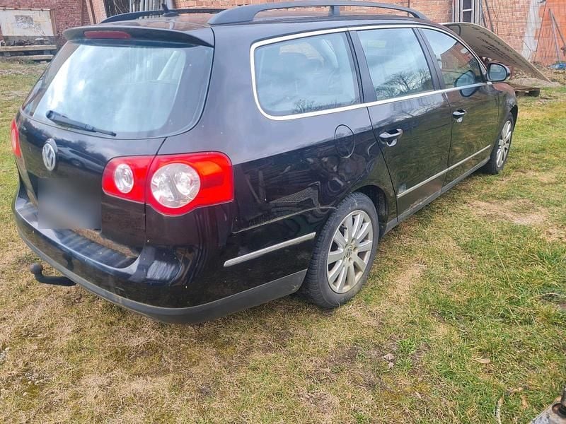 Gebraucht VW Passat 140 PS (102 kW) 2005 Schwarz Kombi