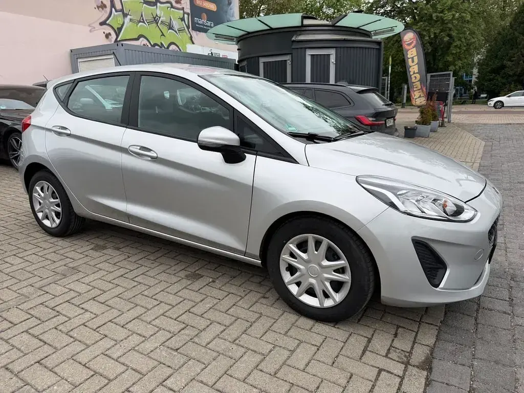 Usata Ford Fiesta Trend 86 CV (63 kW) 2017 Argento Utilitaria