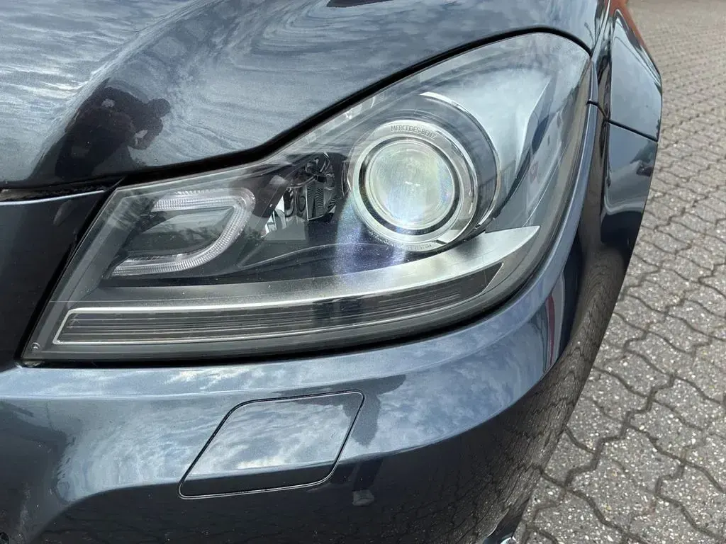 Gebraucht Mercedes C180 156 PS (114 kW) 2011 Grau Coupé