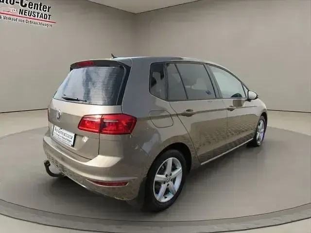 Gebraucht VW Golf VII 176 PS (129 kW) 2016 Gold Limousine