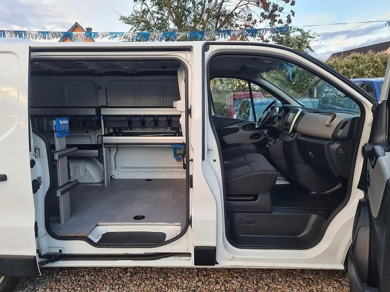 Weiß Gebraucht 2019 Renault Trafic Komfort Van | 11.500 € (Guter Preis) - Bild 1/4