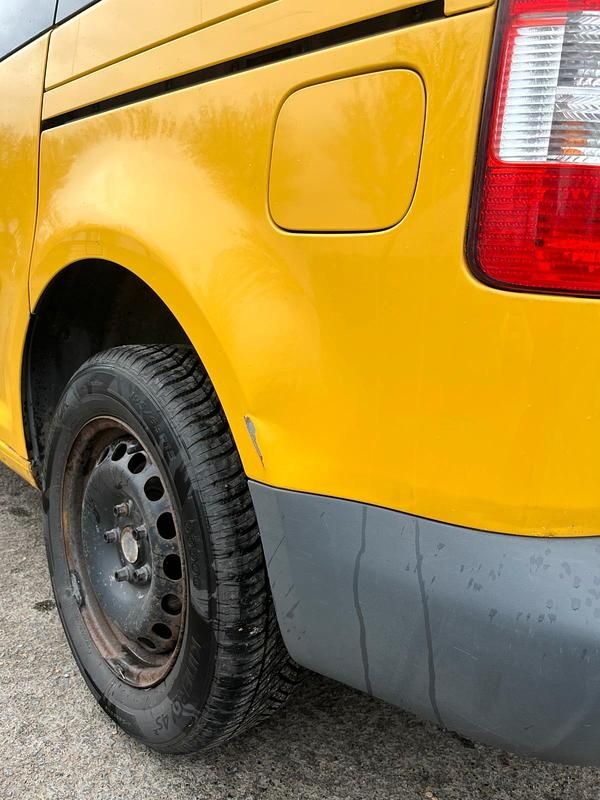 Gebraucht VW Caddy 101 PS (74 kW) 2007 Gelb Van / Kleinbus