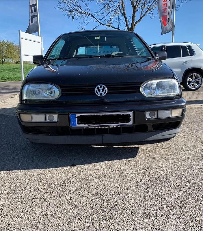 Gebraucht VW Golf Cabriolet 101 PS (74 kW) 1997 Schwarz Cabrio