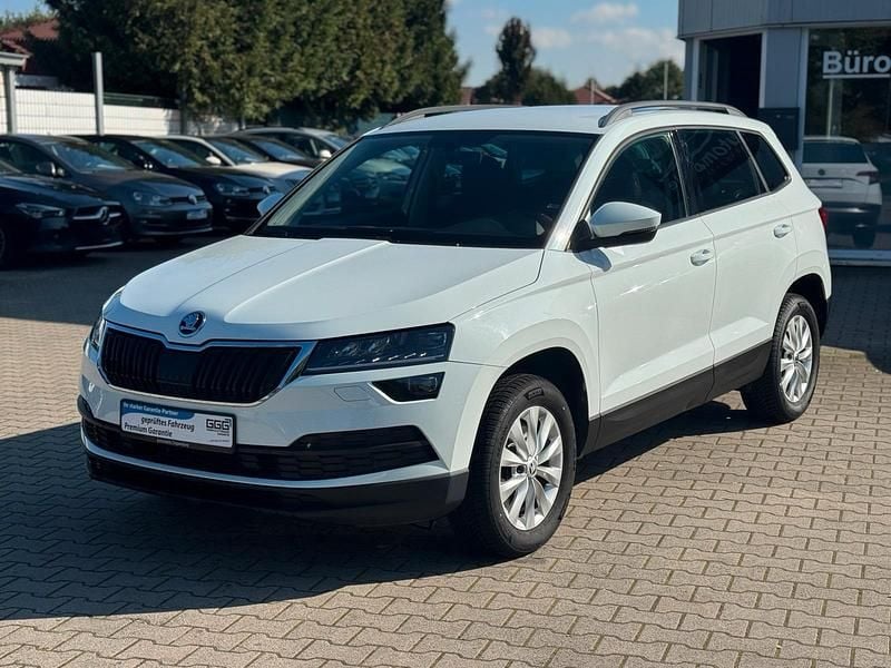Weiß Gebraucht 2018 Skoda Karoq Ambition SUV | 13.990 € (Guter Preis) - Bild 1/4