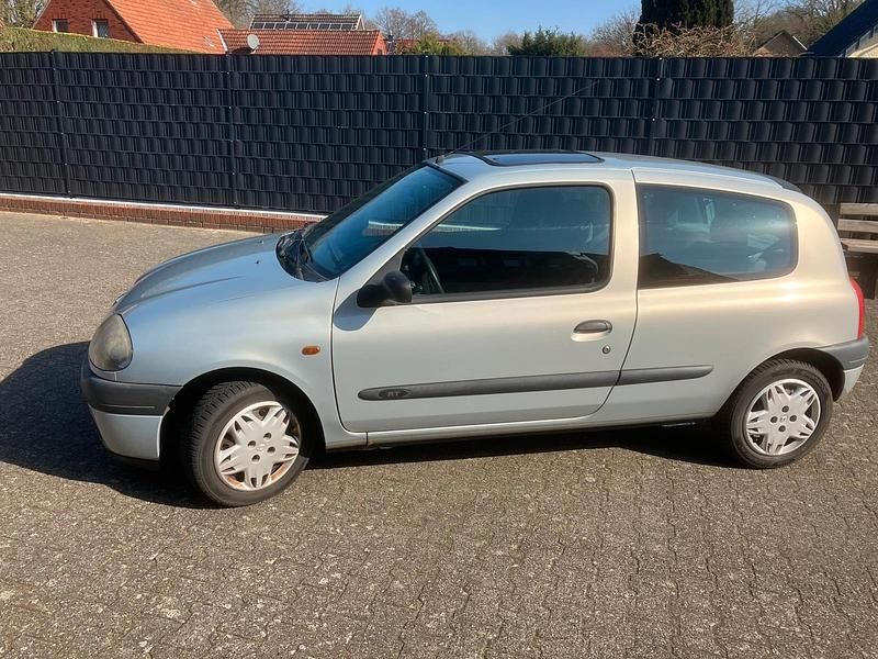 Gebraucht Renault Clio II 75 PS (55 kW) 1999 Grau Kleinwagen