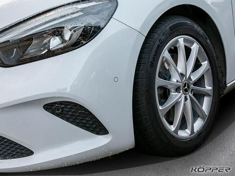 Gebraucht Mercedes B220 190 PS (139 kW) 2020 Digitalweiß Van / Kleinbus