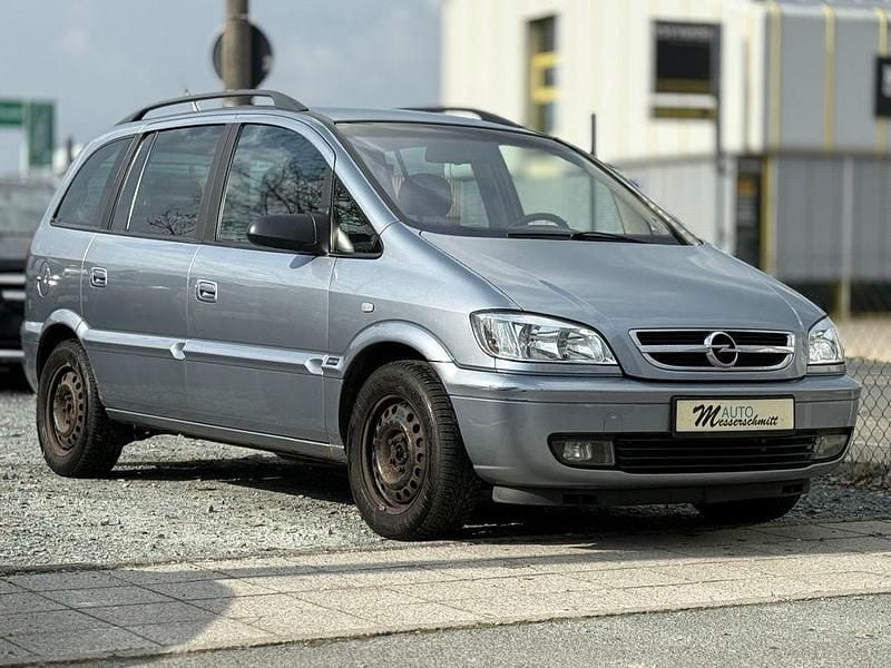 Gebraucht Opel Zafira Executive 125 PS (91 kW) 2004 Silber Van / Kleinbus