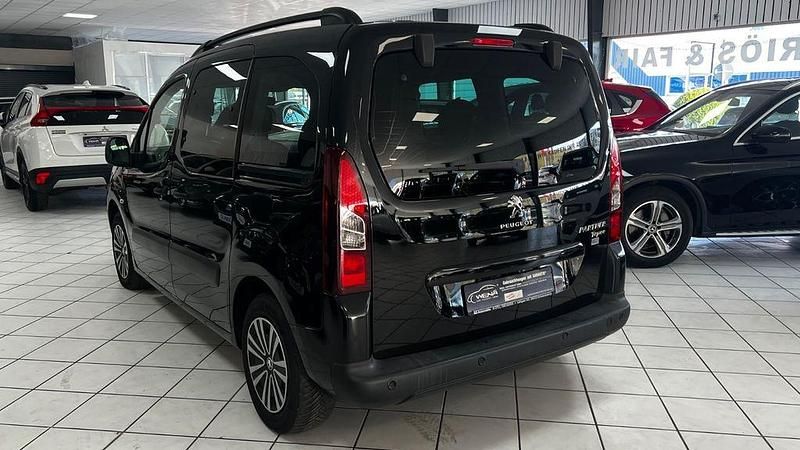 Gebraucht Peugeot Partner Tepee Active 98 PS (72 kW) 2014 Noir onyx Van / Kleinbus