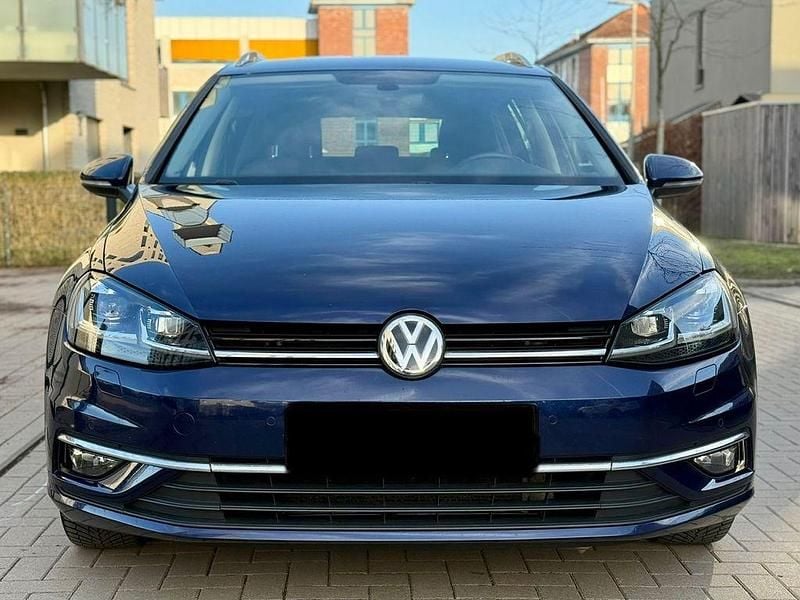 Gebraucht VW Golf VII Highline 150 PS (110 kW) 2018 Blau Kombi
