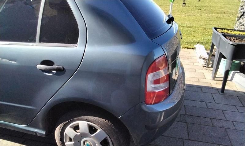 Gebraucht Skoda Fabia Ambiente 64 PS (47 kW) 2006 Blau Limousine