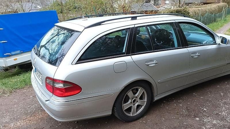 Gebraucht Mercedes E220 170 PS (125 kW) 2008 Silber Kombi