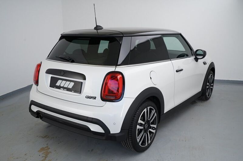Gebraucht Mini Cooper 136 PS (100 kW) 2024 Weiß Kleinwagen
