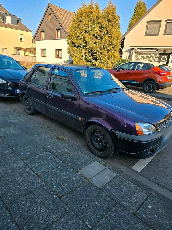 Gebraucht Ford Fiesta 60 PS (44 kW) 2000 Violet Kleinwagen
