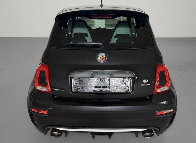 Gebraucht Abarth 695 Esseesse 179 PS (131 kW) 2021 Schwarz Kleinwagen