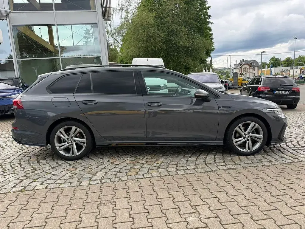 Gebraucht VW Golf VIII R-line 150 PS (110 kW) 2022 Grau Limousine