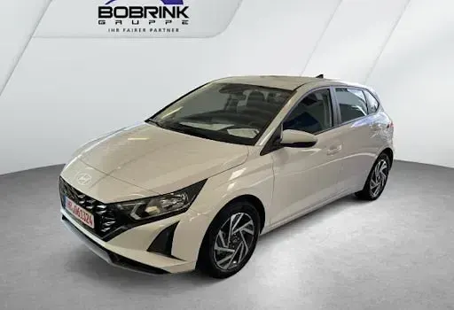 Gebraucht Hyundai i20 Trend 100 PS (73 kW) 2026 Weiß Kleinwagen