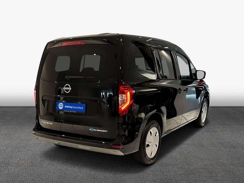 Gebraucht Nissan Townstar N-Connecta 89 kW (122 PS) 2024 Schwarz Van