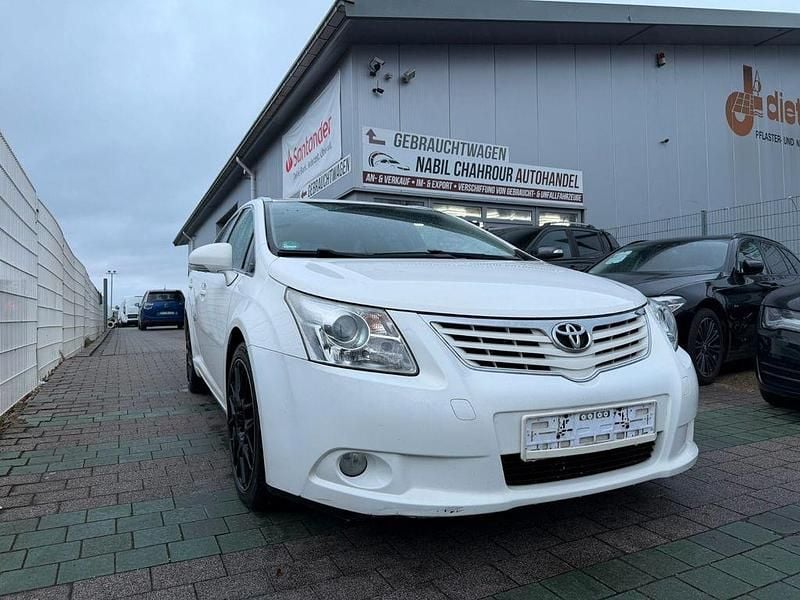 Gebraucht Toyota Avensis Edition 147 PS (108 kW) 2011 Weiß Kombi