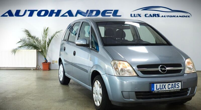 Grau Gebraucht 2004 Opel Meriva Van / Kleinbus | 3.999 € (Teuer) - Bild 1/4