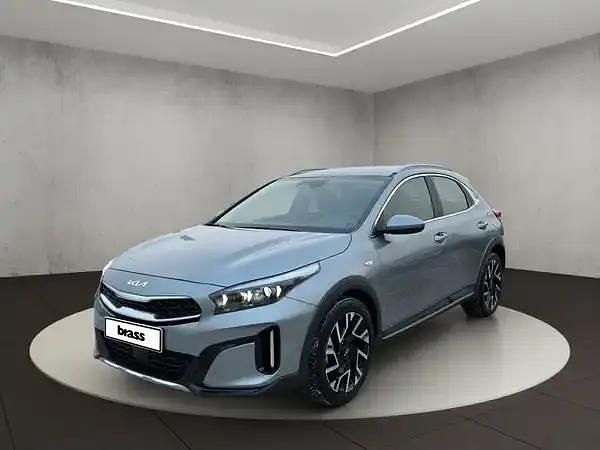 Neu Kia Ceed 150 PS (110 kW) 2026 Lunarsilber met. Kleinwagen