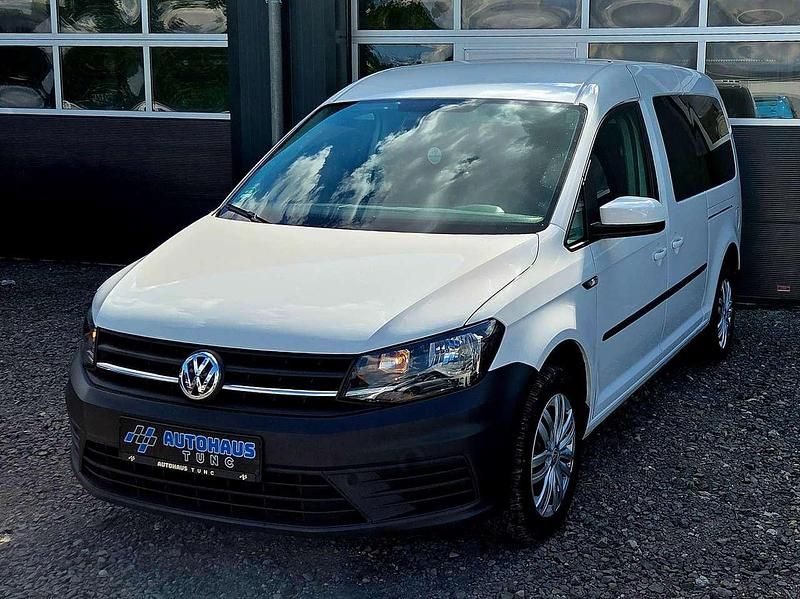 Gebraucht VW Caddy Maxi Trendline 102 PS (75 kW) 2019 Candyweiss Van / Kleinbus