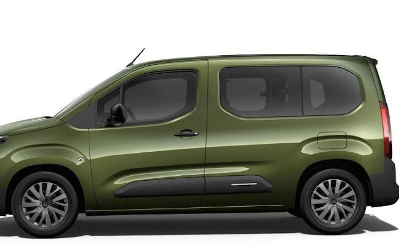 Neu Citroën Berlingo 131 PS (96 kW) 2026 Grün Van / Kleinbus