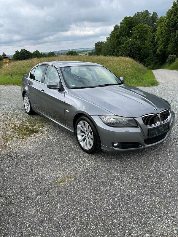 Gebraucht 2011 BMW 330 Limousine | 6.399 € (Superpreis) - Bild 1/4