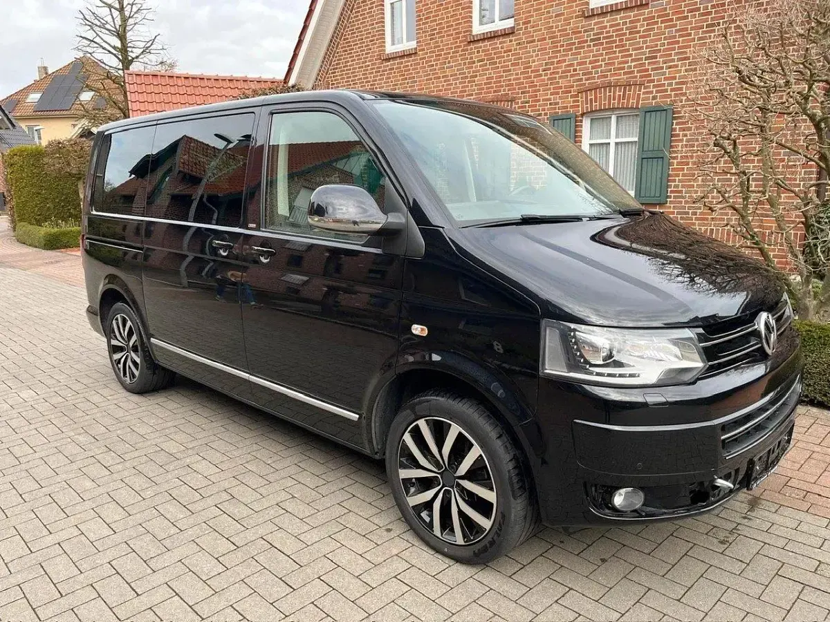 Second-hand VW T5 179 CP (131 kW) 2013 Negru Van