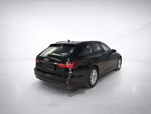 Gebraucht Audi A6 Sport 204 PS (150 kW) 2024 Black metallic Kombi