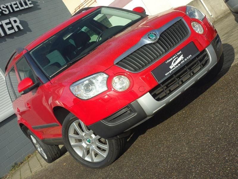 Gebraucht Skoda Yeti Plus Edition 105 PS (77 kW) 2012 Rot SUV