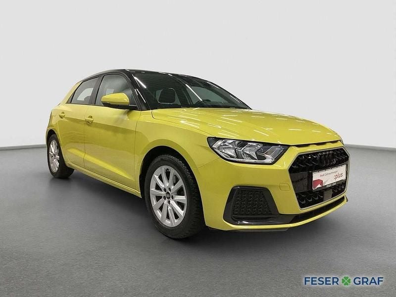 Gebraucht Audi A1 Sportback Advanced 110 PS (80 kW) 2022 Pythongelb metallic/mythosschwarz metallic Kleinwagen