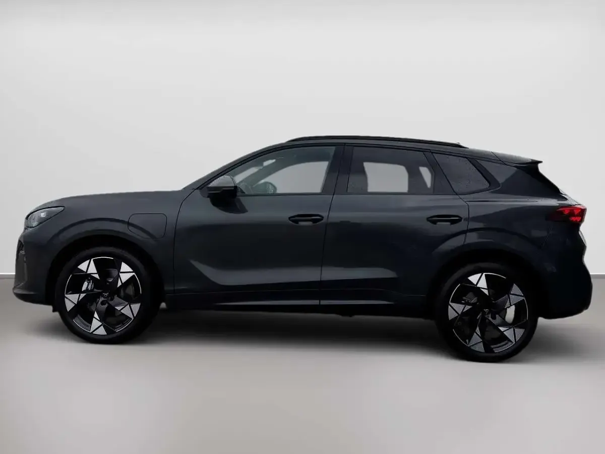 Neu Cupra Terramar 204 PS (150 kW) 2026 Timanfaya grau SUV