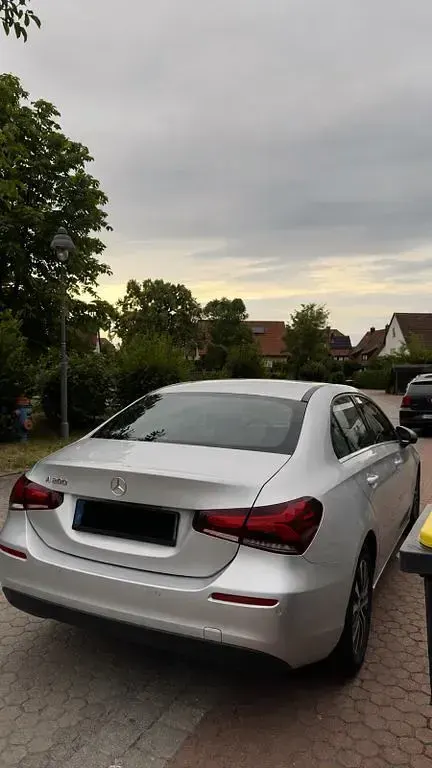 Gebraucht Mercedes A200 163 PS (119 kW) 2019 Grau Limousine