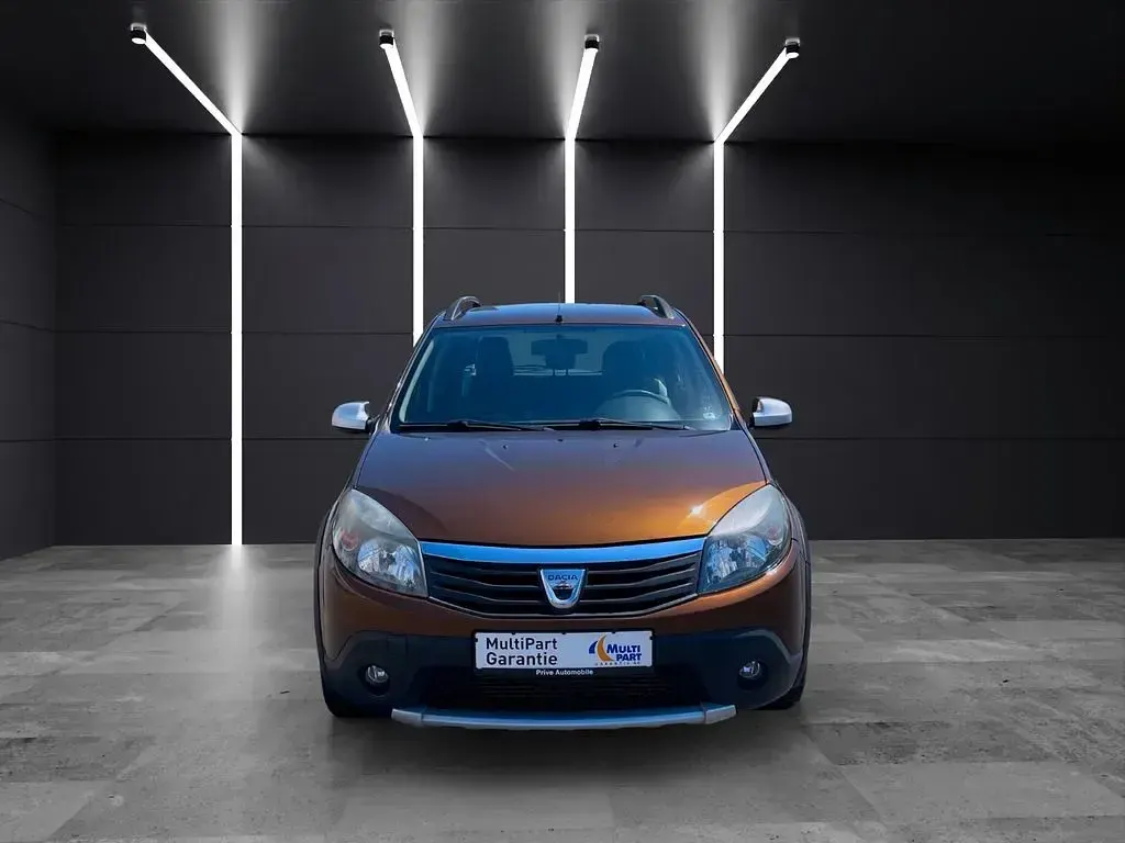 Gebraucht Dacia Sandero Stepway 88 PS (64 kW) 2013 Braun SUV