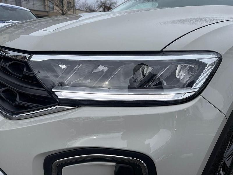 Gebraucht VW T-Roc Move 150 PS (110 kW) 2023 Grau SUV